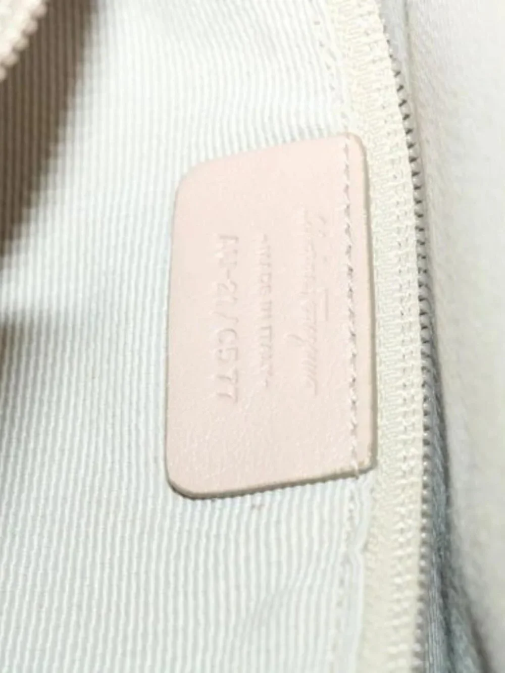 Salvatore Ferragamo Shoulder Bag Nylon patent leather Beige Auth ti1318